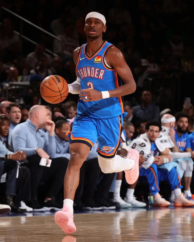 世界杯手机观看-亚历山大今日赛后将亲穿球鞋赠予喜剧演员崔西-摩根