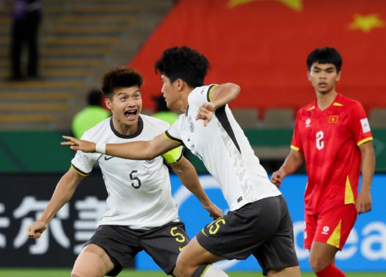 世界杯正版下载安装-越南0-3国足无缘决赛！看看越南球员怎么说，头号球星跪地道歉