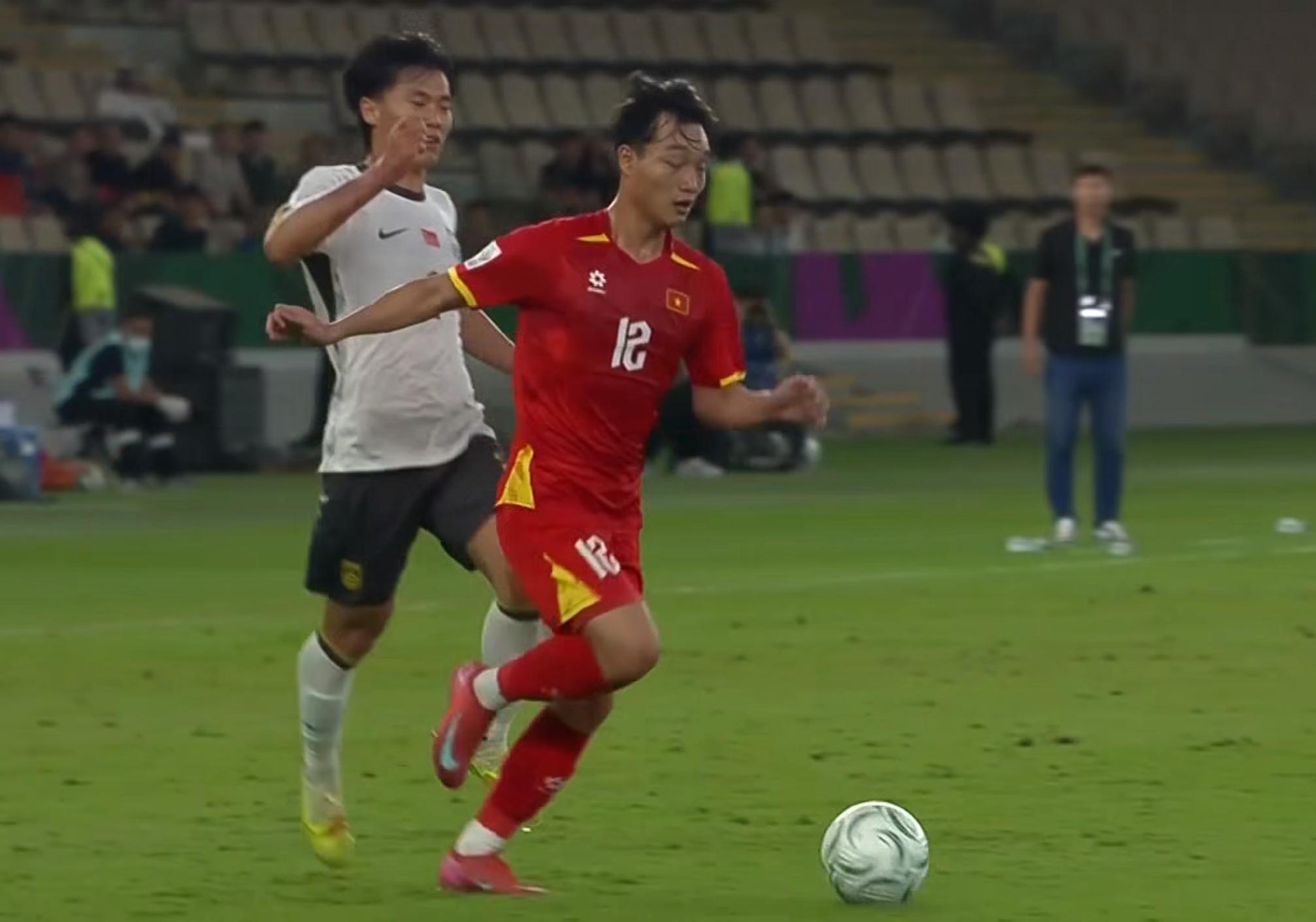 世界杯正版下载安装-越南0-3国足无缘决赛！看看越南球员怎么说，头号球星跪地道歉