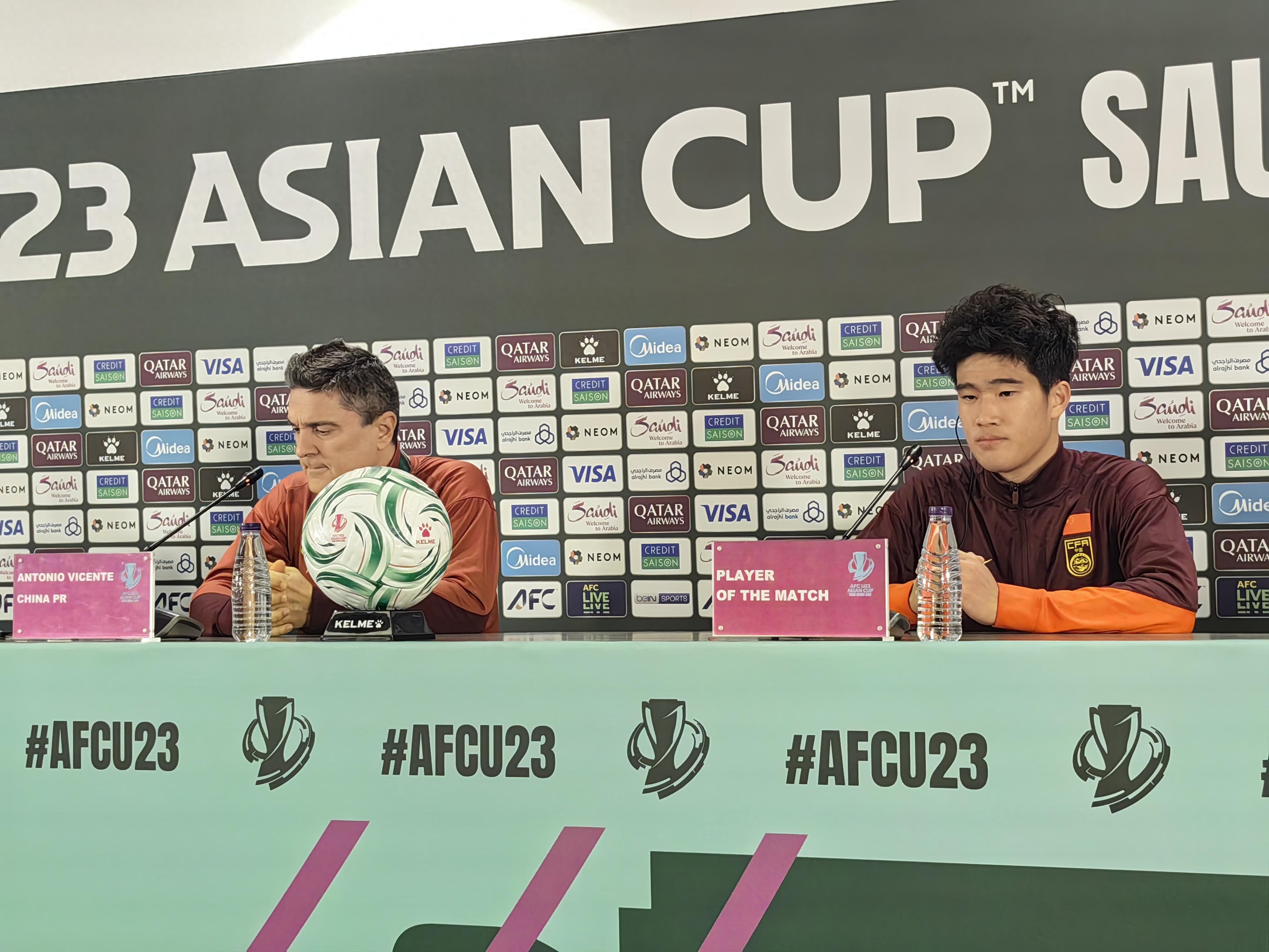 世界杯正版下载安装-越南0-3国足无缘决赛！看看越南球员怎么说，头号球星跪地道歉