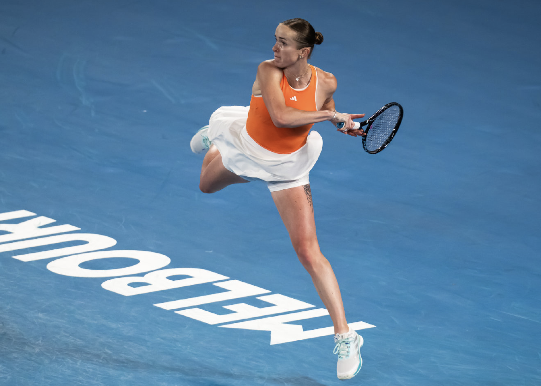 世界杯app下载-“我要释放激情” 21岁高芙输乌克兰美女后暴走：连续怒砸7下球拍