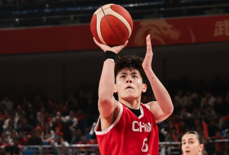 中国女篮世资赛12人名单：韩旭李月汝张子宇三塔 王思雨+杨舒予