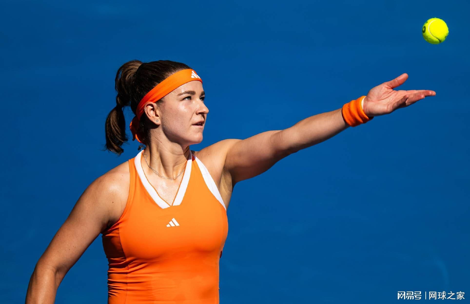 世界杯官方平台-阿卡抱怨每轮都像跟费德勒对决一样难打，丝袜赞穆霍娃女版费天王